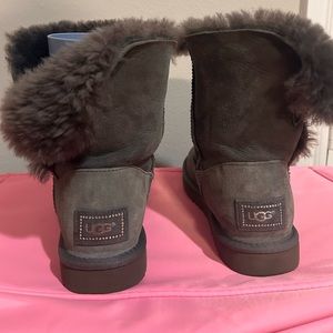 Ugg boots. Grey. Size 8 women’s.